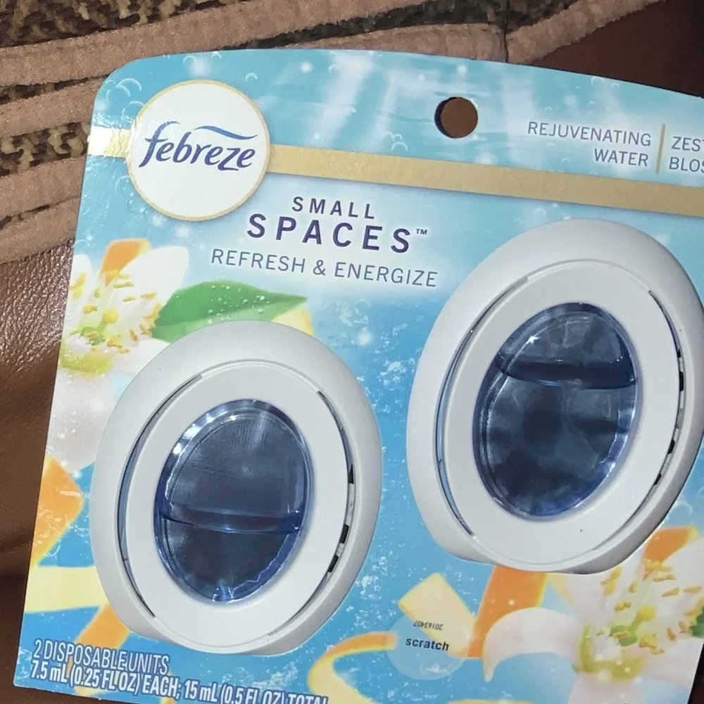 Febreze Air Freshener SprayDowny April Fresh & Sweet Peony & Small Spaces & Auto - Picture 2 of 5